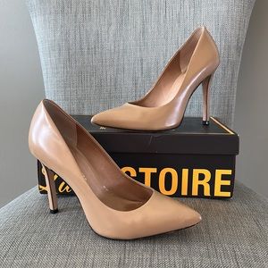 Pour La Victoire pumps